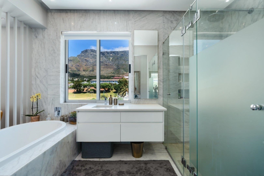 3 Bedroom Property for Sale in Oranjezicht Western Cape